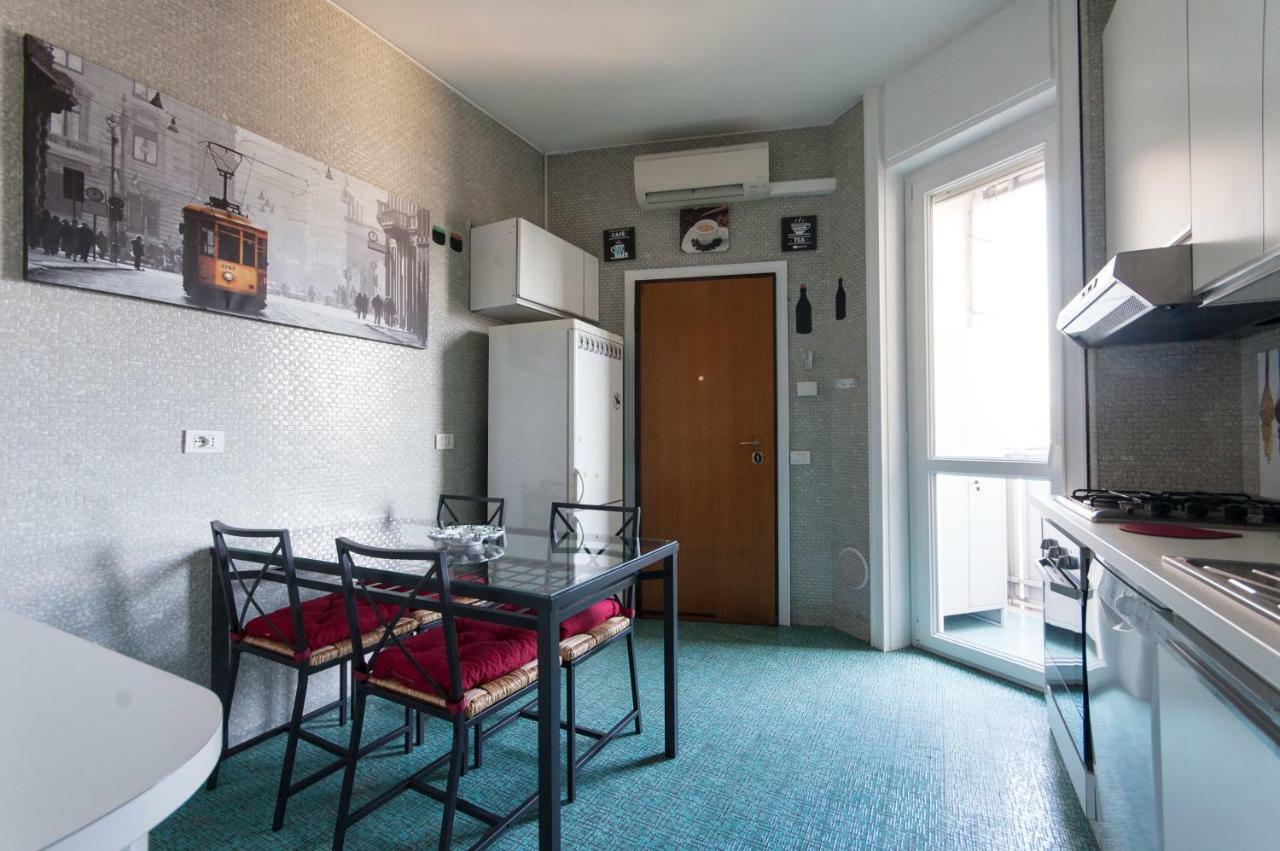 Ferienwohnung Luxurious 4Bdr Penthouse Near Duomo Cathedral Mailand Exterior foto