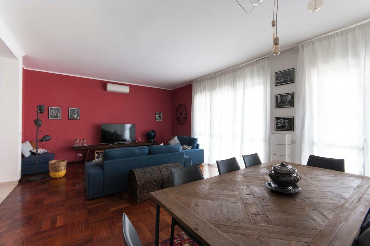 Ferienwohnung Luxurious 4Bdr Penthouse Near Duomo Cathedral Mailand Exterior foto