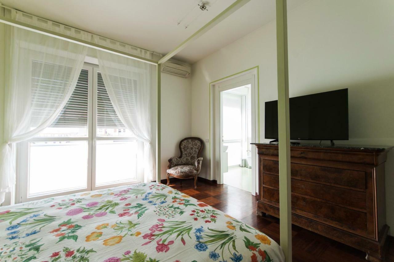 Ferienwohnung Luxurious 4Bdr Penthouse Near Duomo Cathedral Mailand Exterior foto